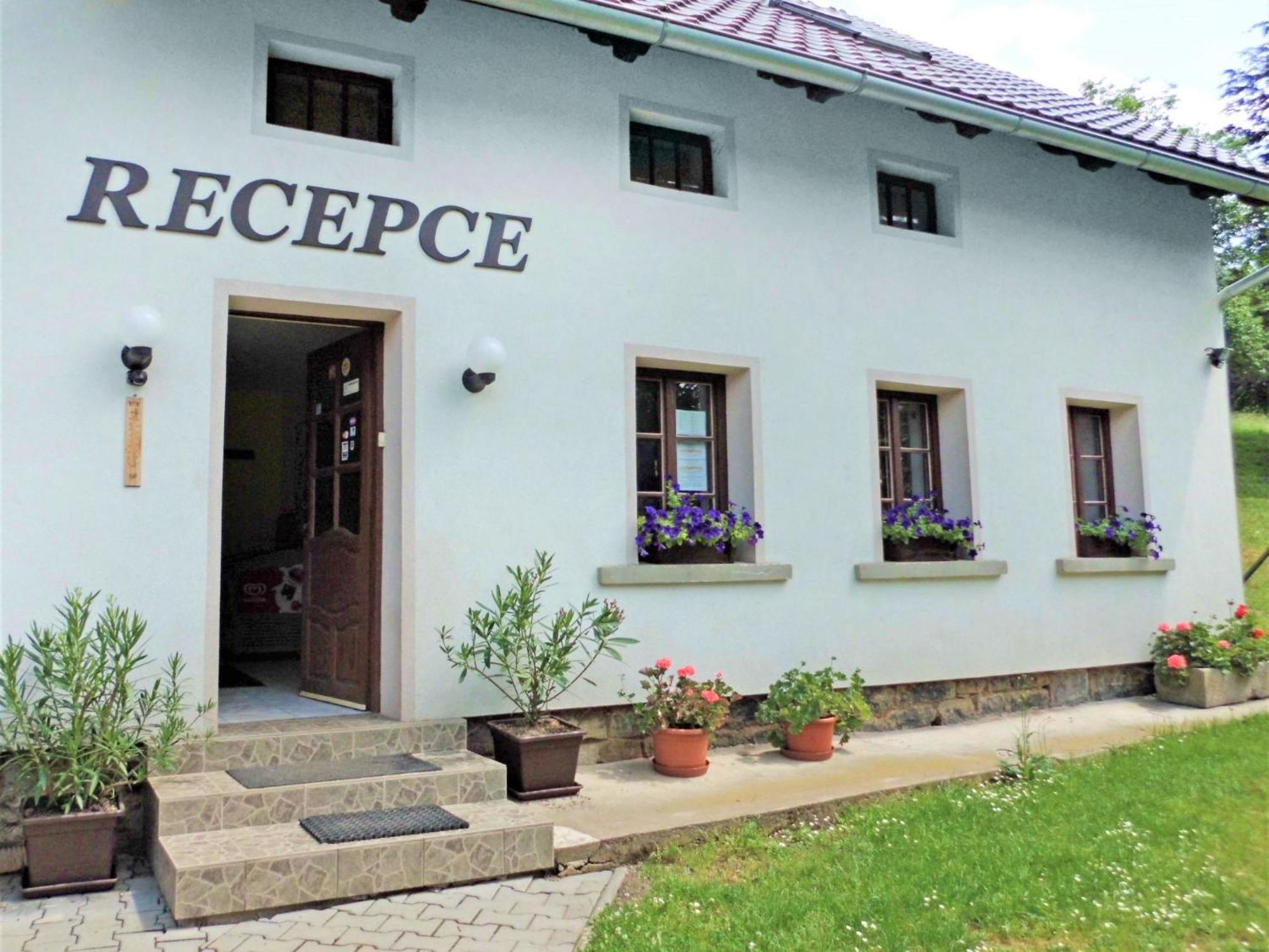 Holiday Home Stárkov Esterno foto